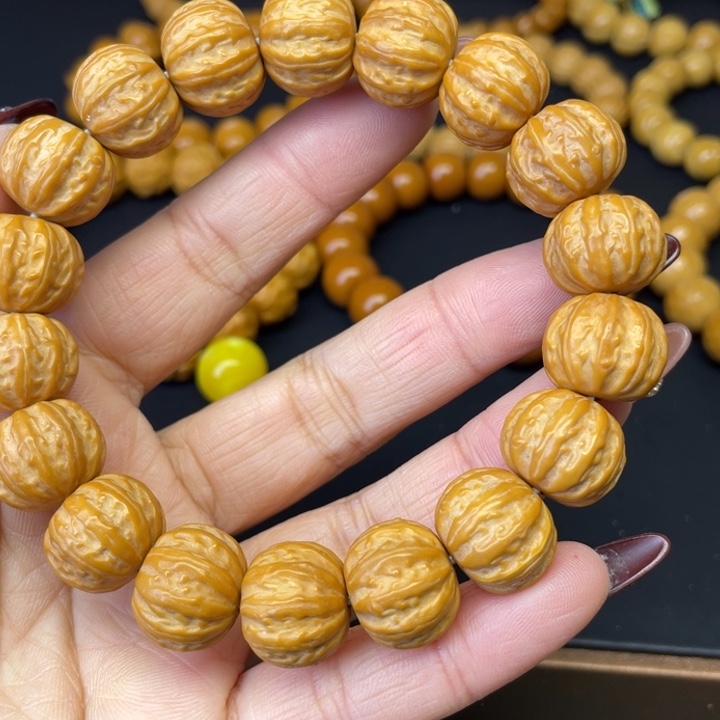 熊***贝猴头核桃吊坠精品