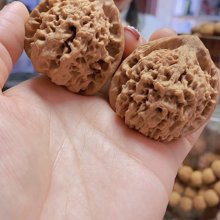 【闪购商品】文玩核桃把件44.5麒麟纹官帽