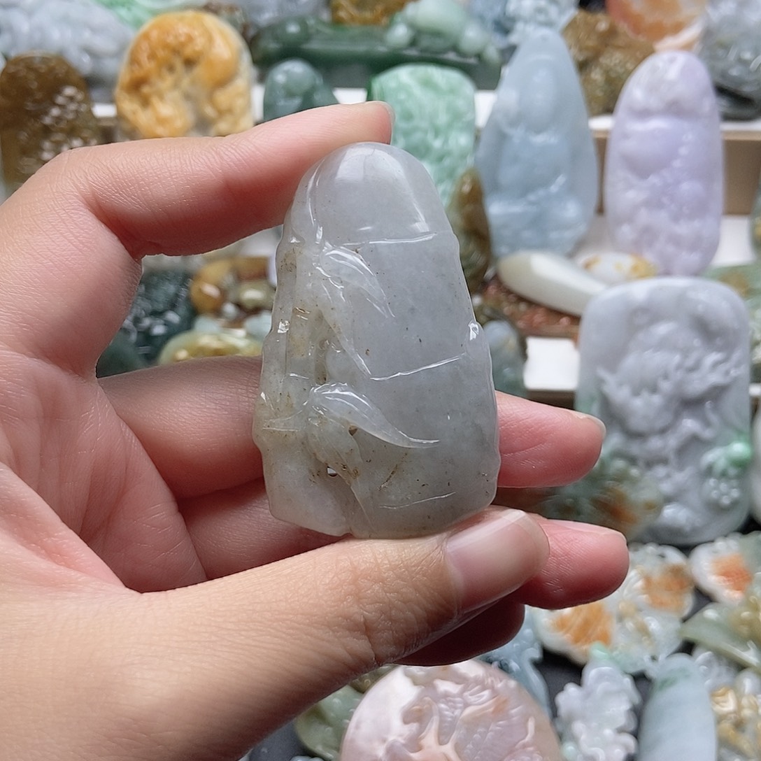 翡翠未镶嵌颈饰翡翠