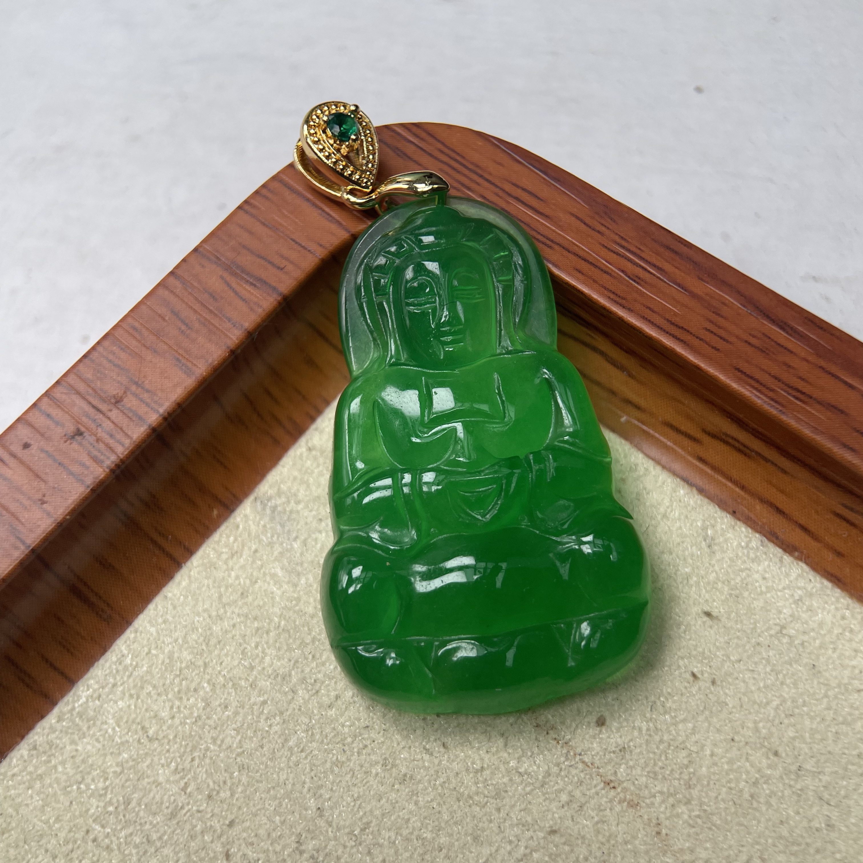 A633绿色观音吊坠