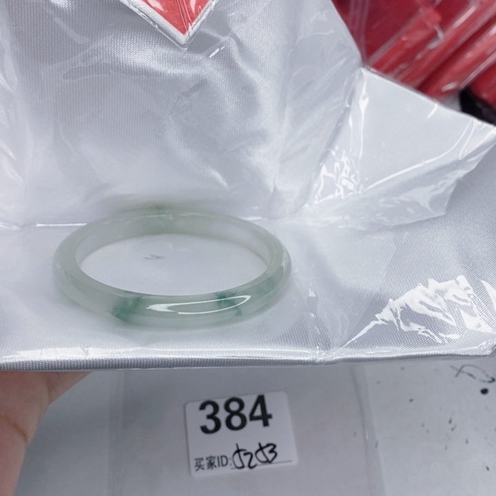 翡翠未镶嵌手镯一图一物实物为准（微瑕处理）