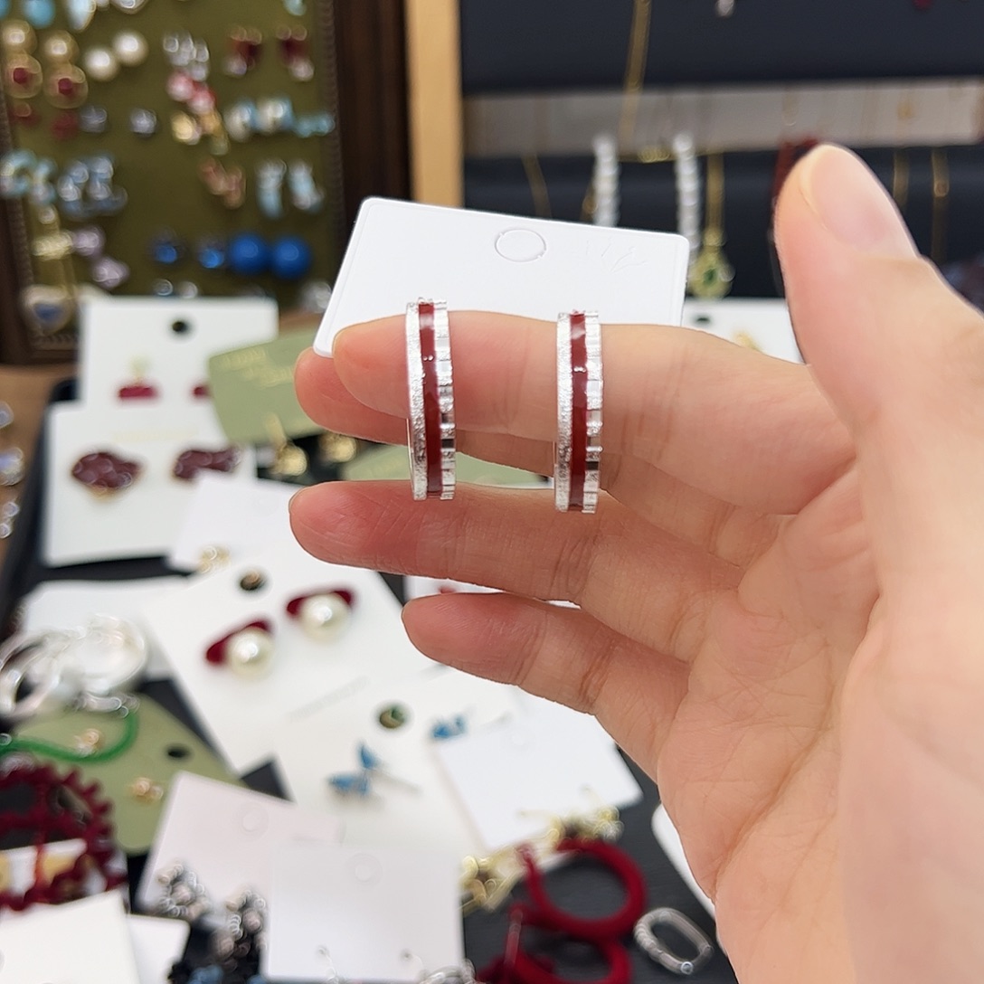 铜合金合金运动休闲也可以搭配