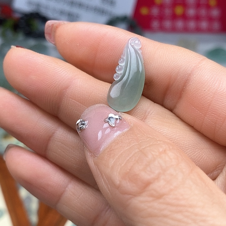 翡翠颈饰未镶嵌889888888888