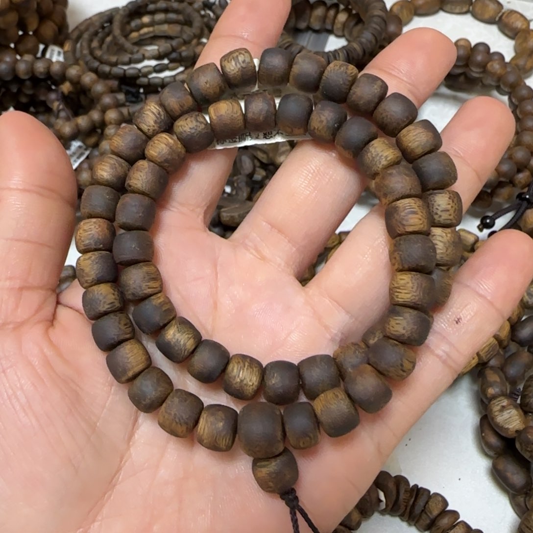 手串沉香乌身多样性发货一条卡8-15克