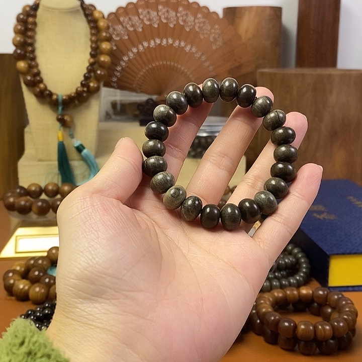 檀香木老山檀香微瑕疵阴沉9-12手串