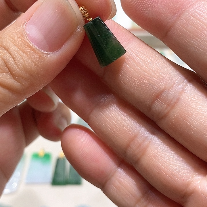 吊坠(不含链)18K金镶嵌翡翠9号