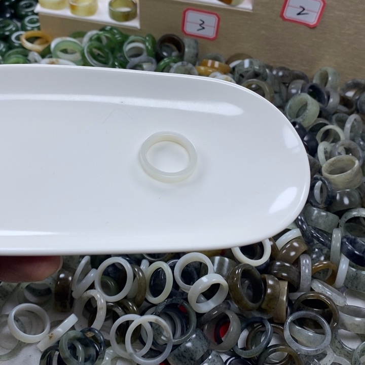 济***潇和田玉未镶嵌挂件