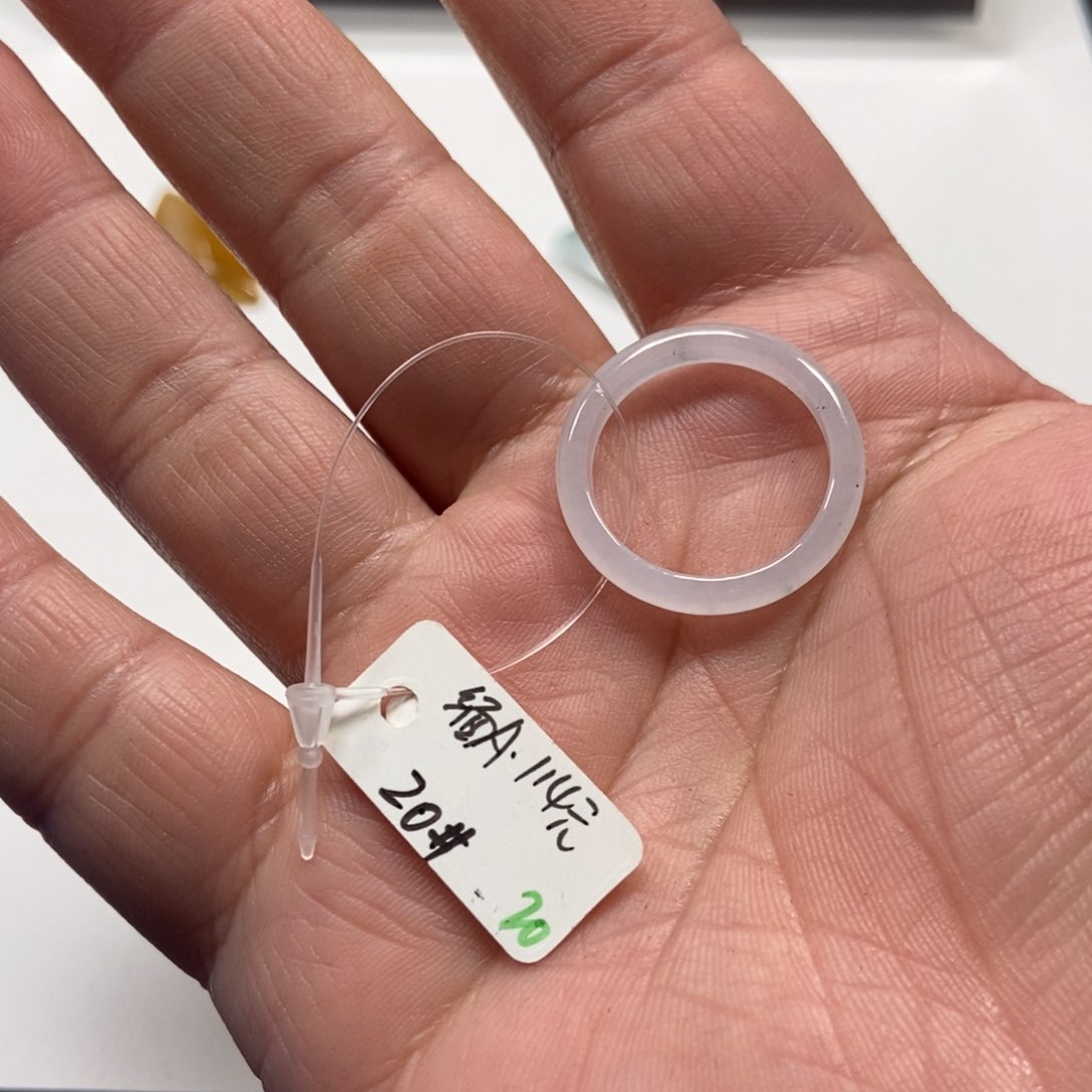 翡翠手链未镶嵌翡翠