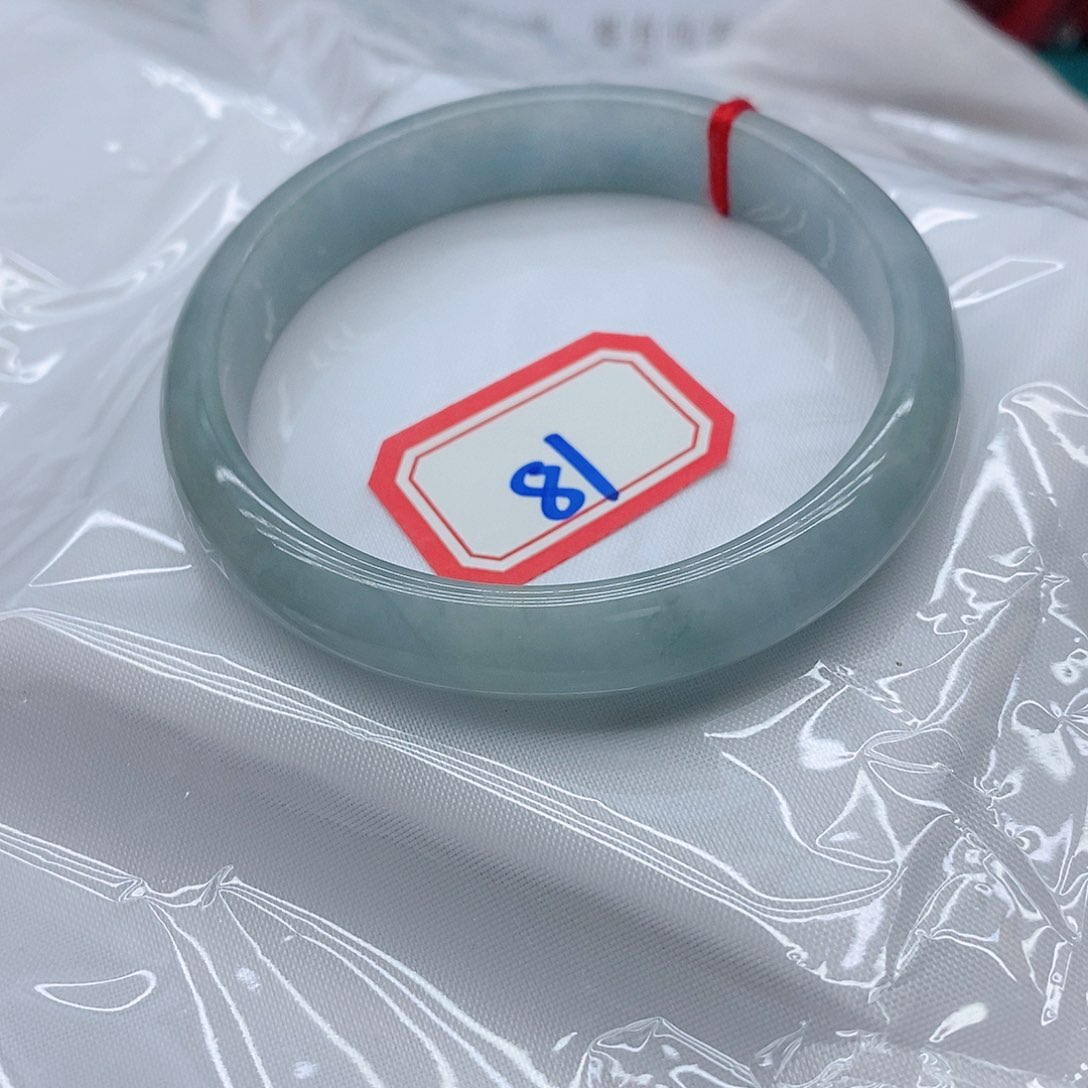 翡翠手镯未镶嵌懒*洋8111111111