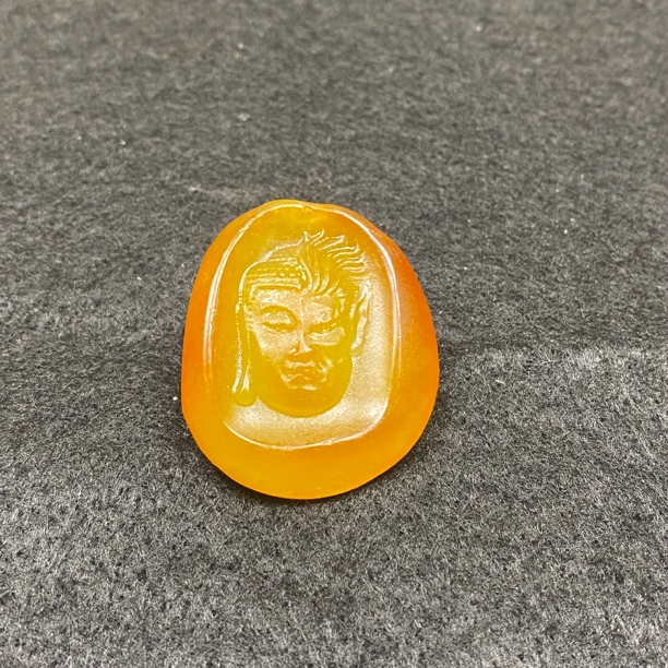 和田玉一念之间吊坠