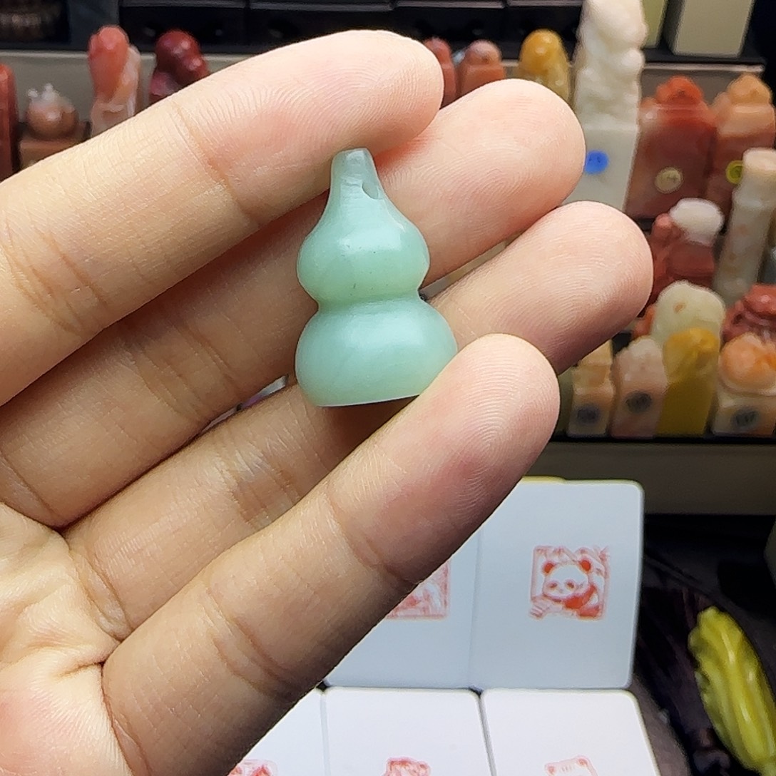 岂***闻寿山石印石1.5天青蓝葫芦 纯手工包刻两字 定制