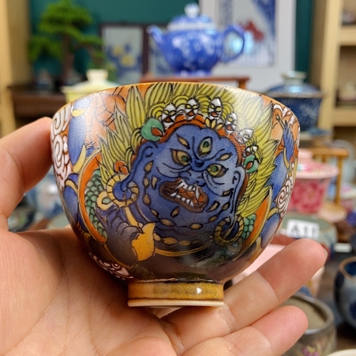 瓷片手工制作工艺精湛等特点