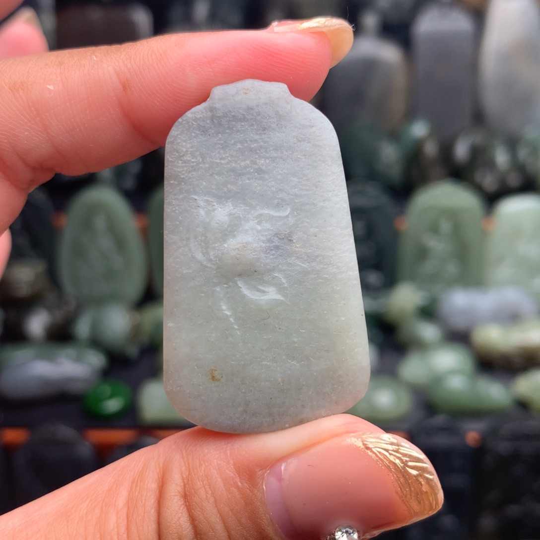 和田玉未镶嵌颈饰挂件23