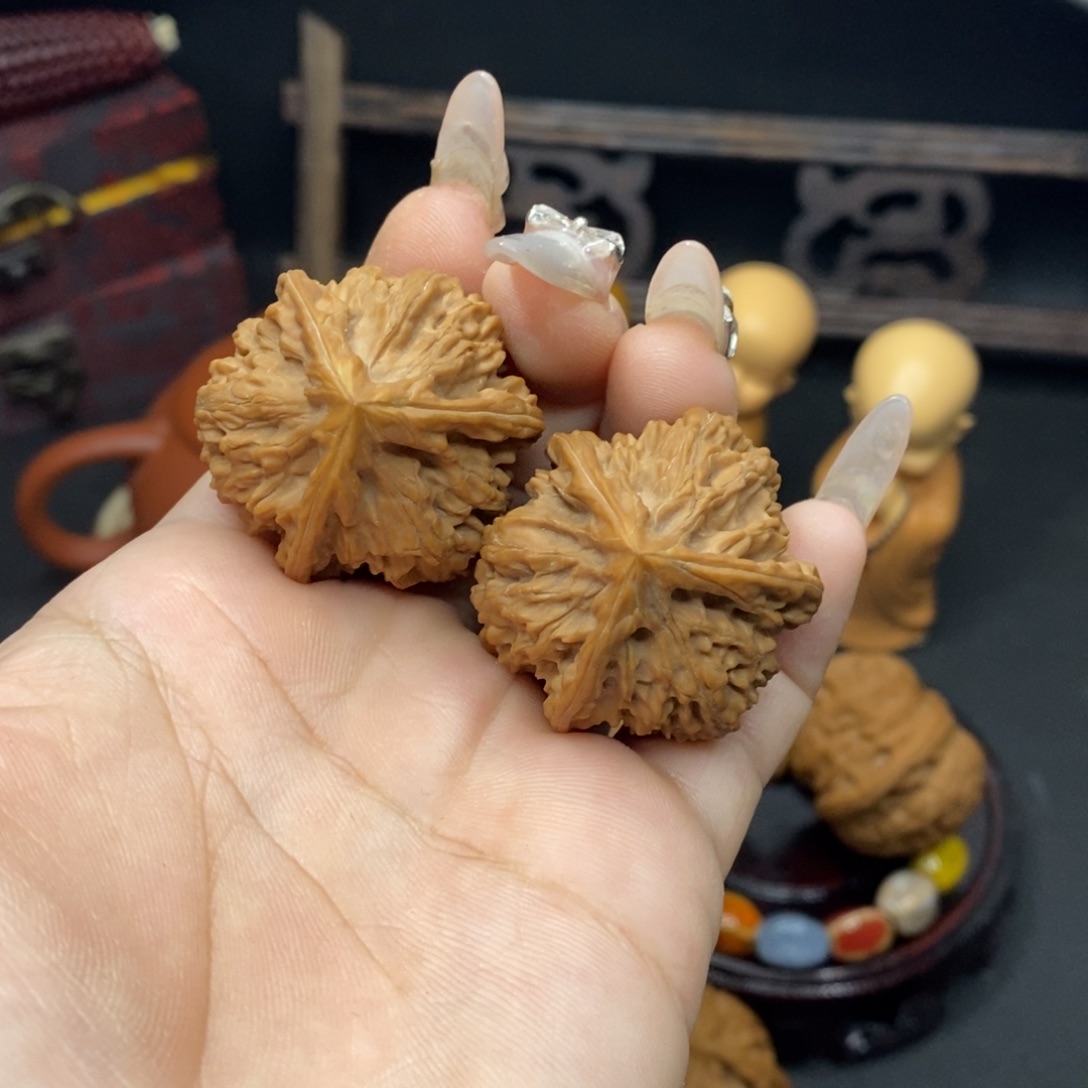 文玩核桃吊坠35文山三楞