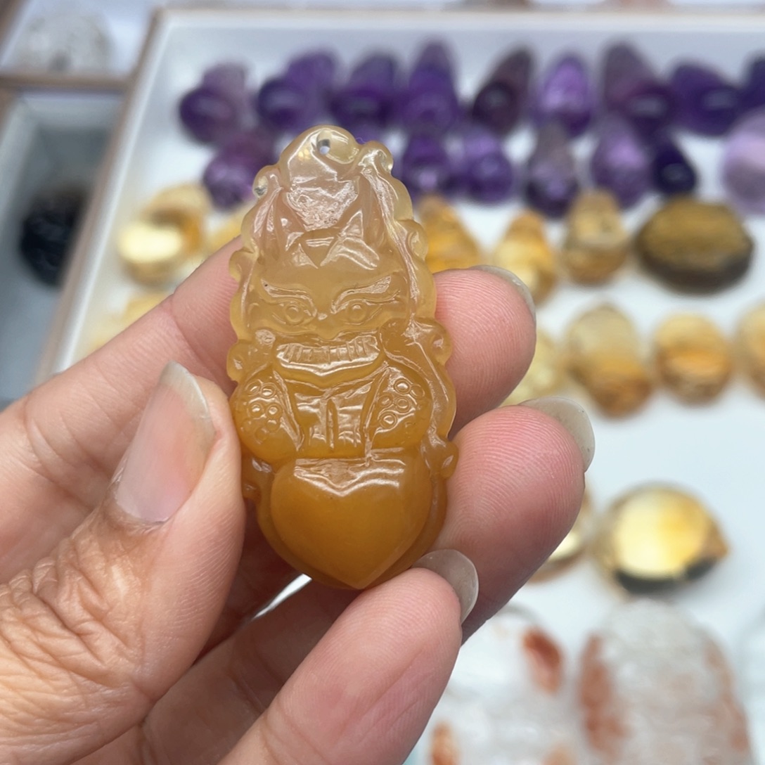 水晶吊坠(不含链)未镶嵌南**六