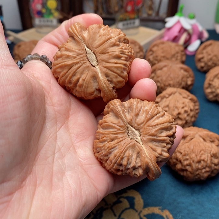 文玩核桃把件白狮子45