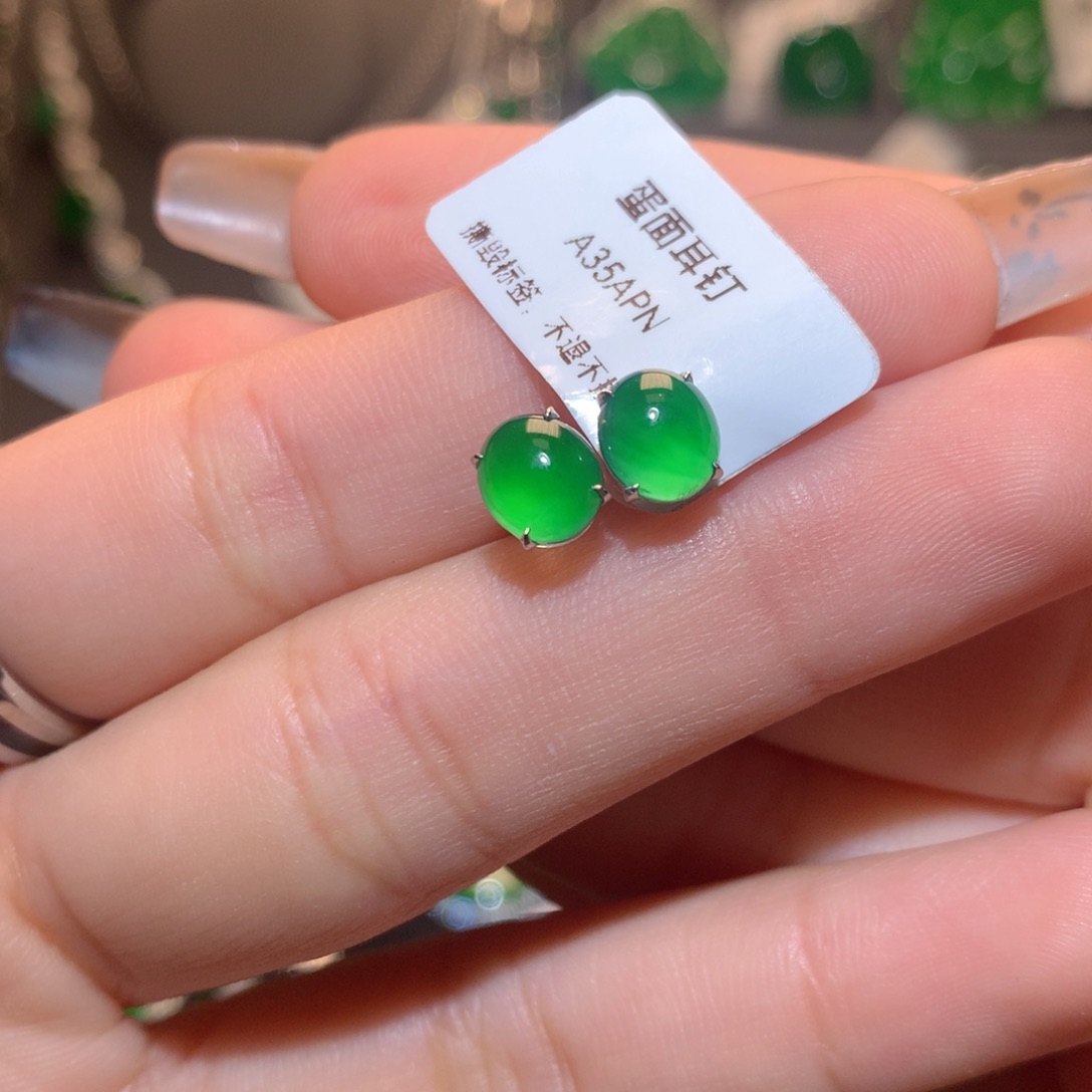 翡翠耳饰18K金镶嵌蛋面