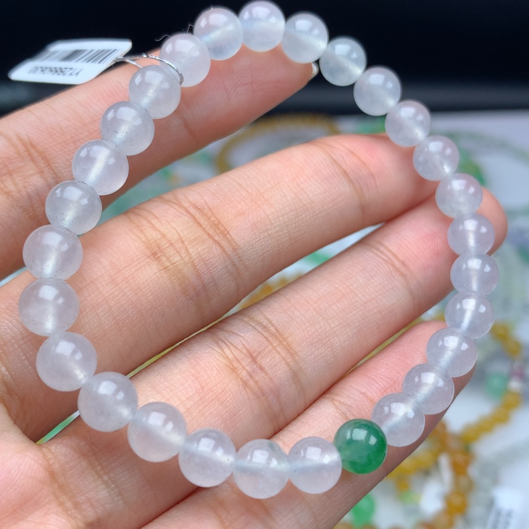 翡翠手链未镶嵌卡