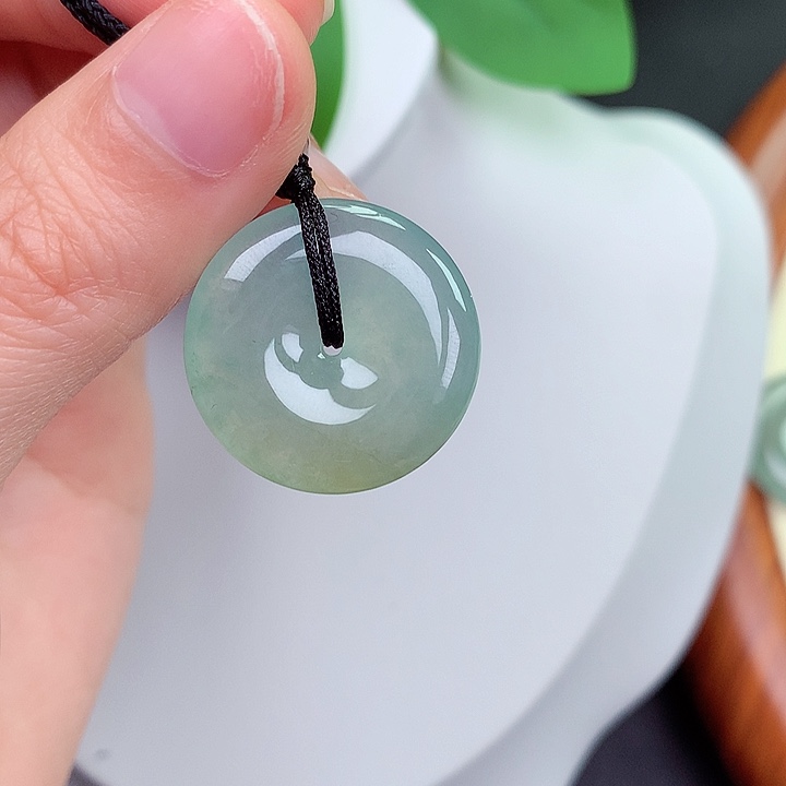 颈饰未镶嵌翡翠23.7-5.8mm