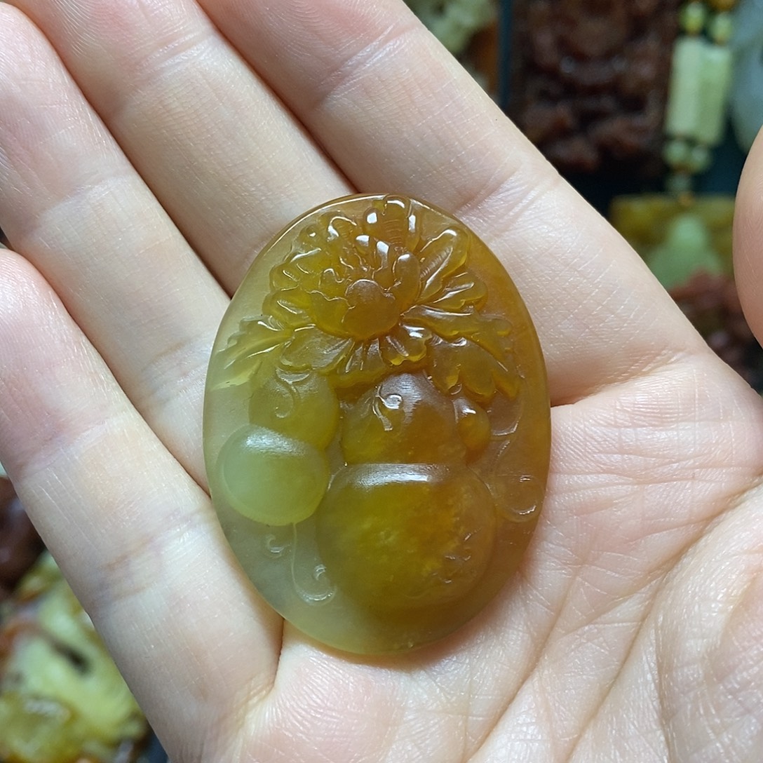 岫玉未镶嵌吊坠(赠链)