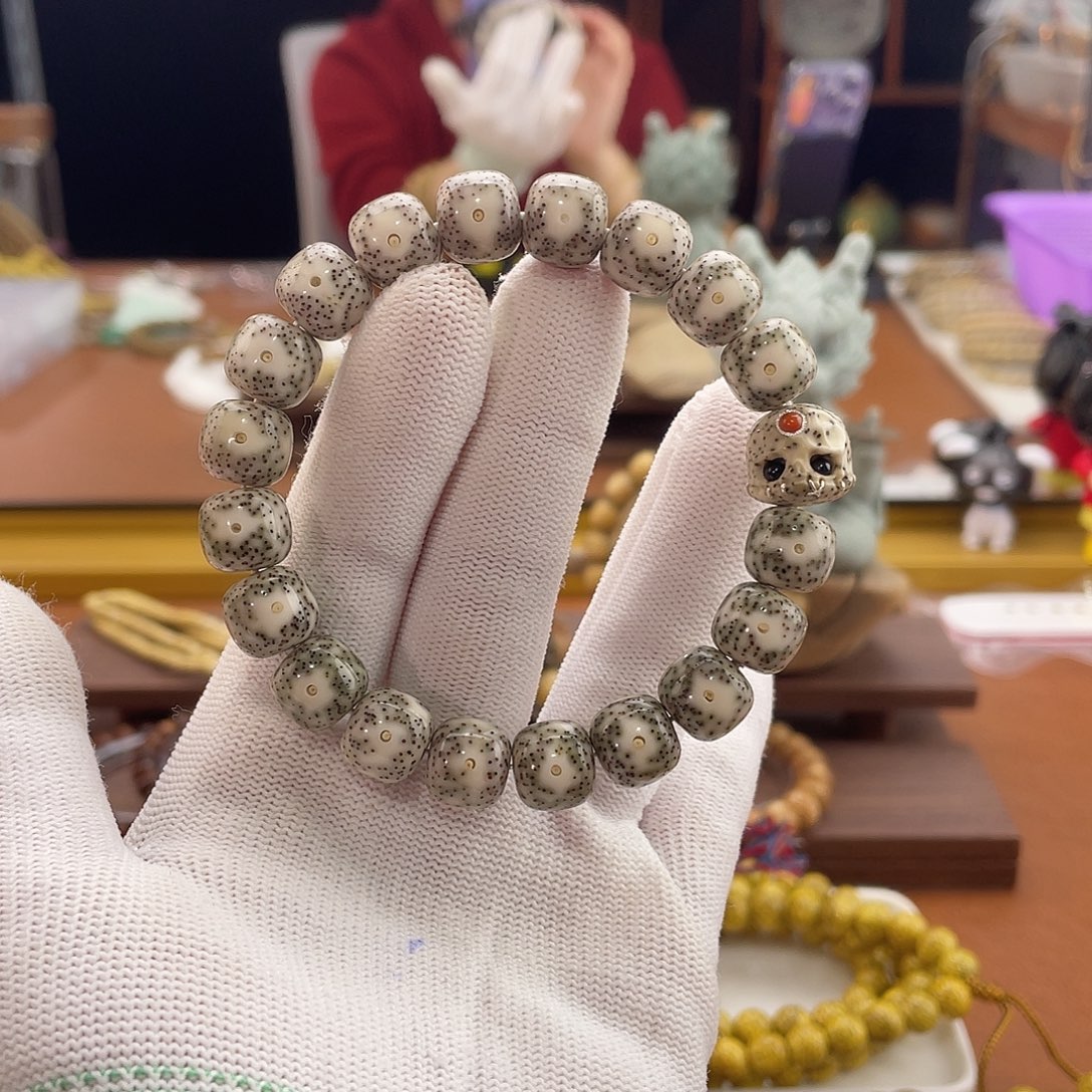 含***…星月菩提手串南乔甄选