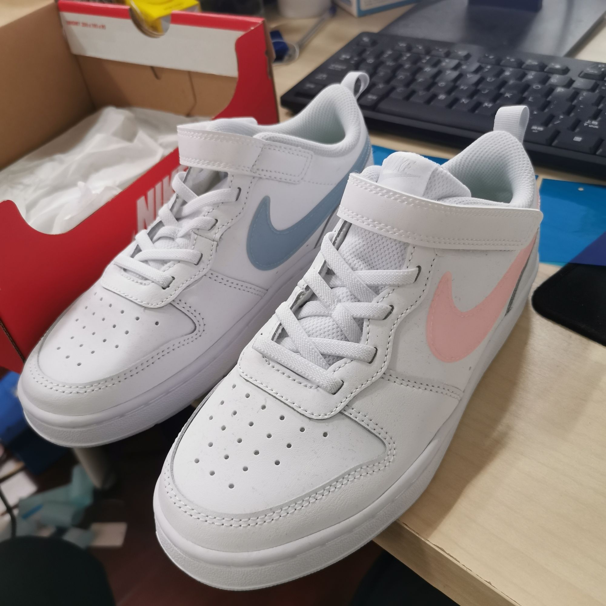 全新未使用 NIKE/耐克 NIKE AIR FORCE 133.5