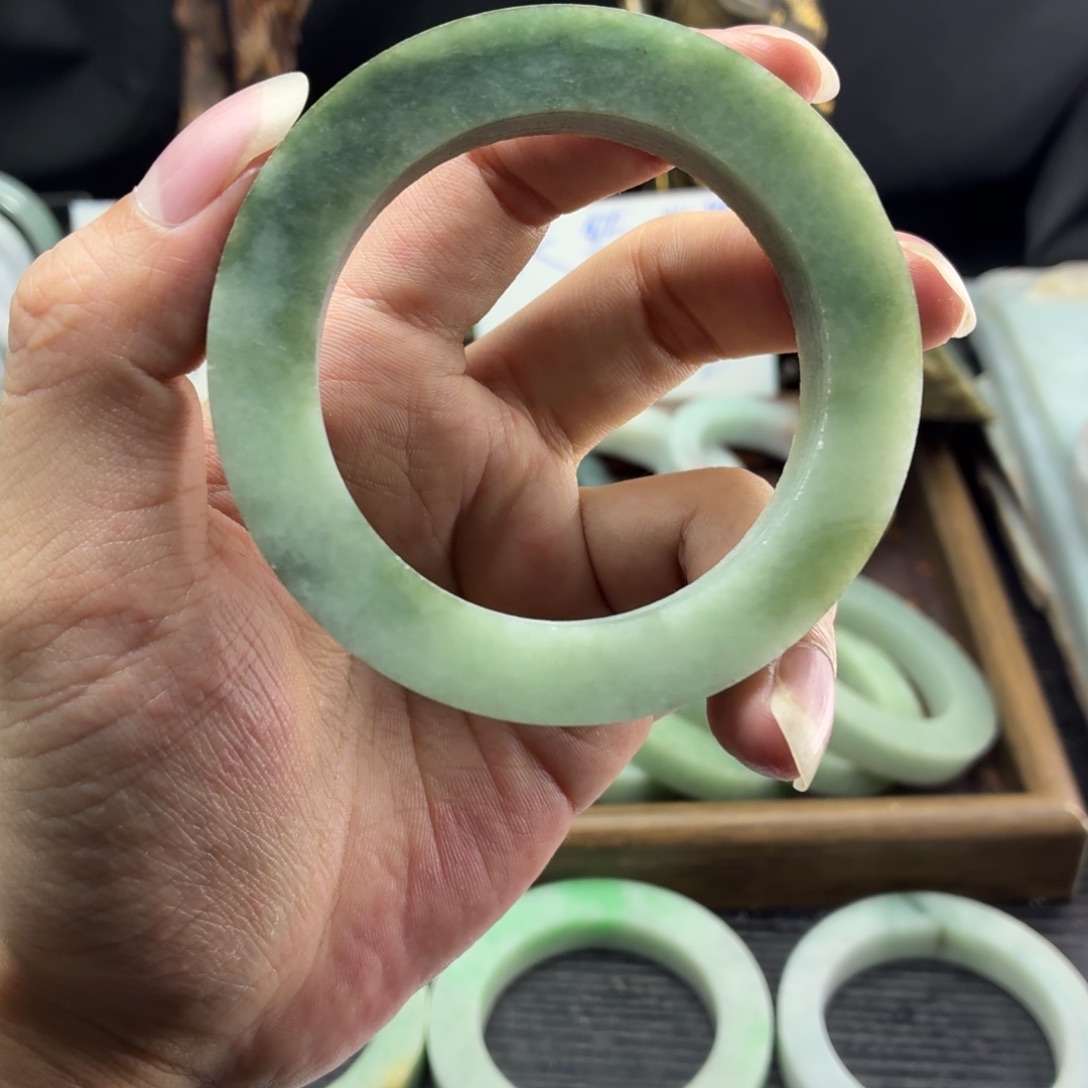 定制翡翠未镶嵌缅甸翡翠A货手镯毛胚定制