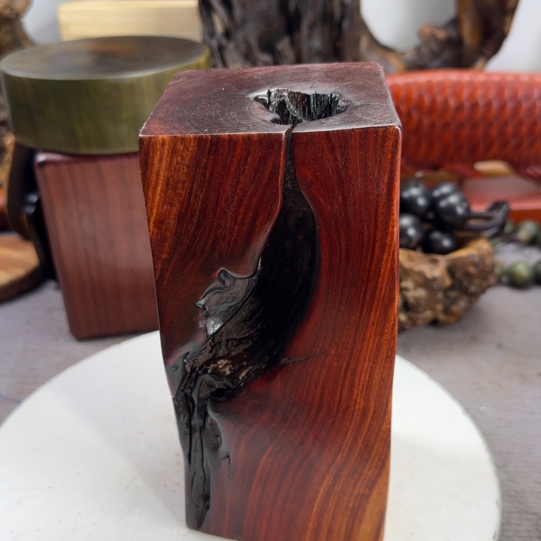 大果紫檀（缅甸花梨）壹**狼