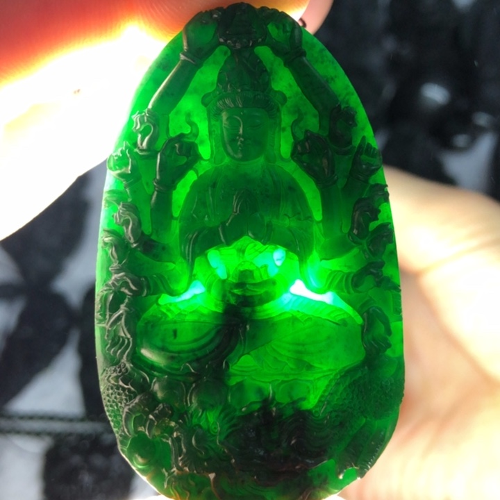 定制翡翠未镶嵌千手观音