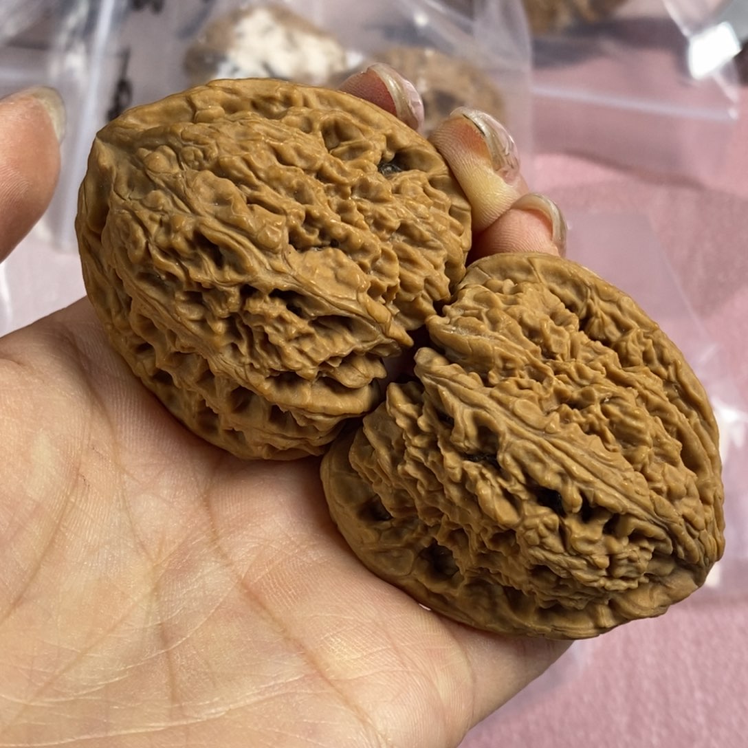 吊坠文玩核桃42南疆石黄900