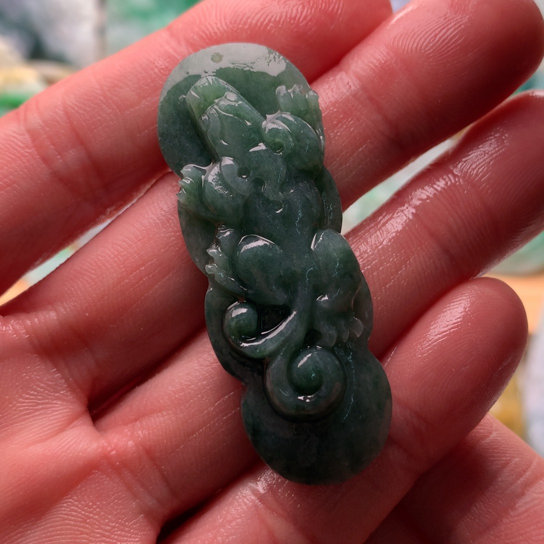 定制翡翠未镶嵌仿古龙