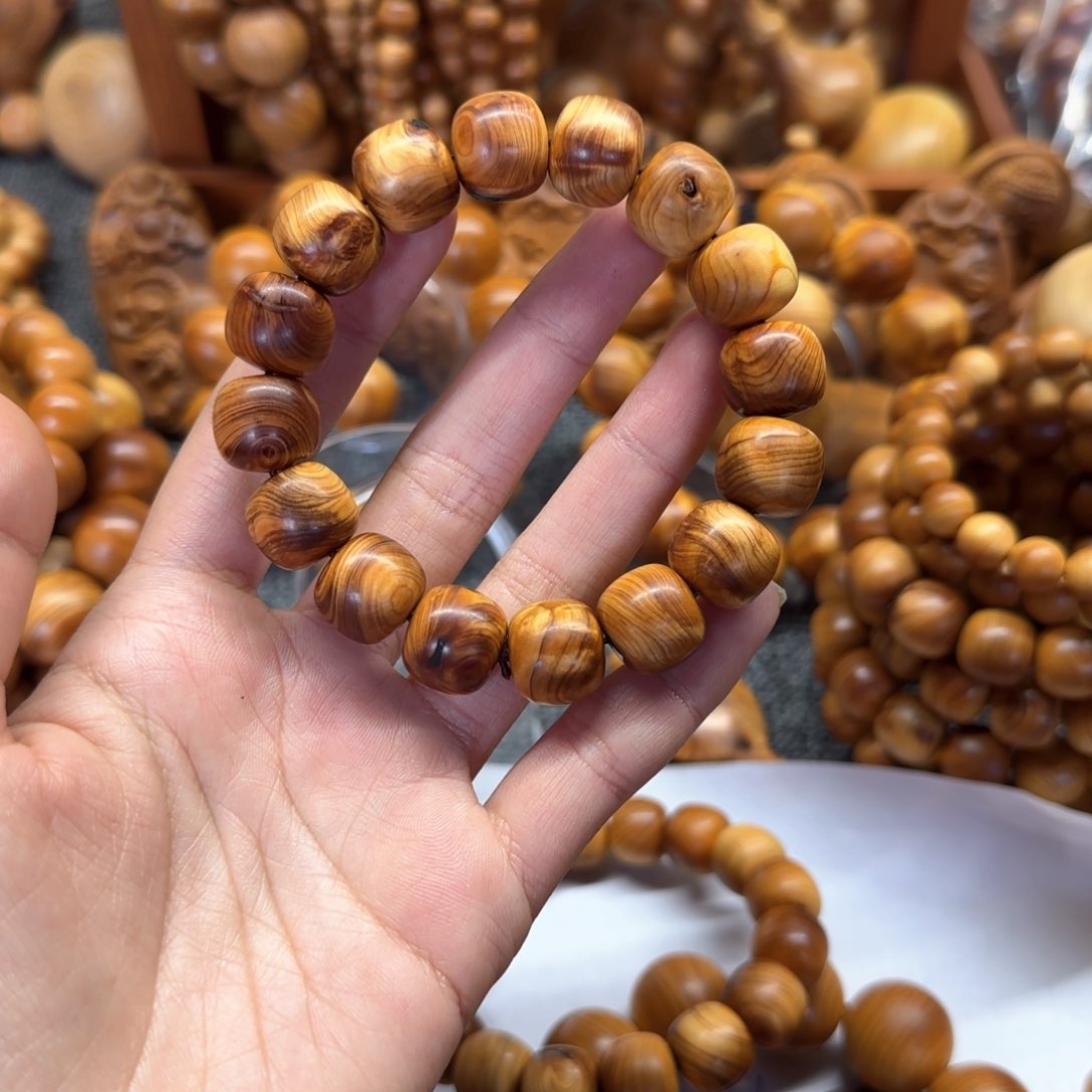 柏木豫****舞1314太行崖柏老型珠瑕疵