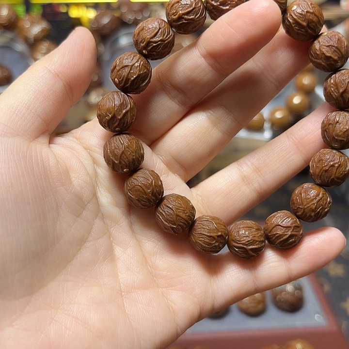 牙***洋紫金鼠吊坠毒液素串不退不换