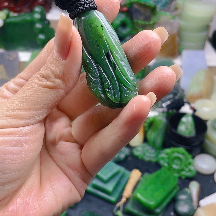 未镶嵌和田玉（糖玉）珠宝半成品