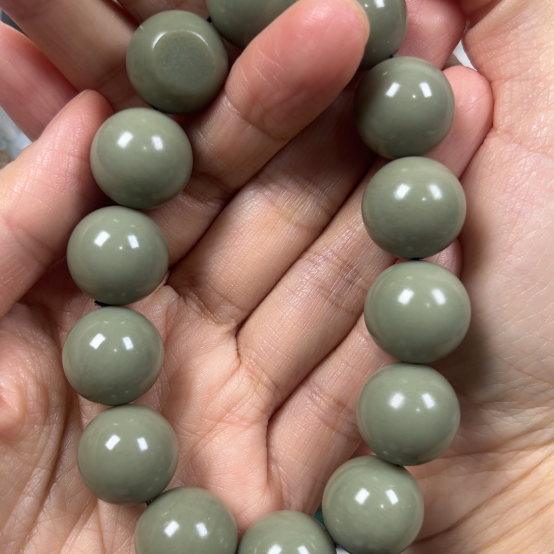 和田玉手链未镶嵌卡16圆珠