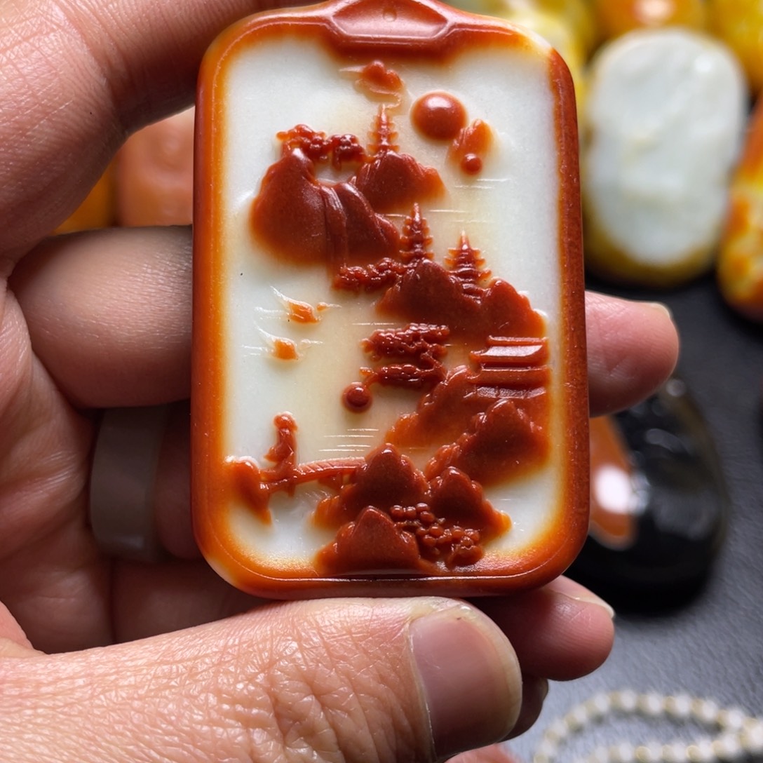 阳***丽和田玉未镶嵌颈饰