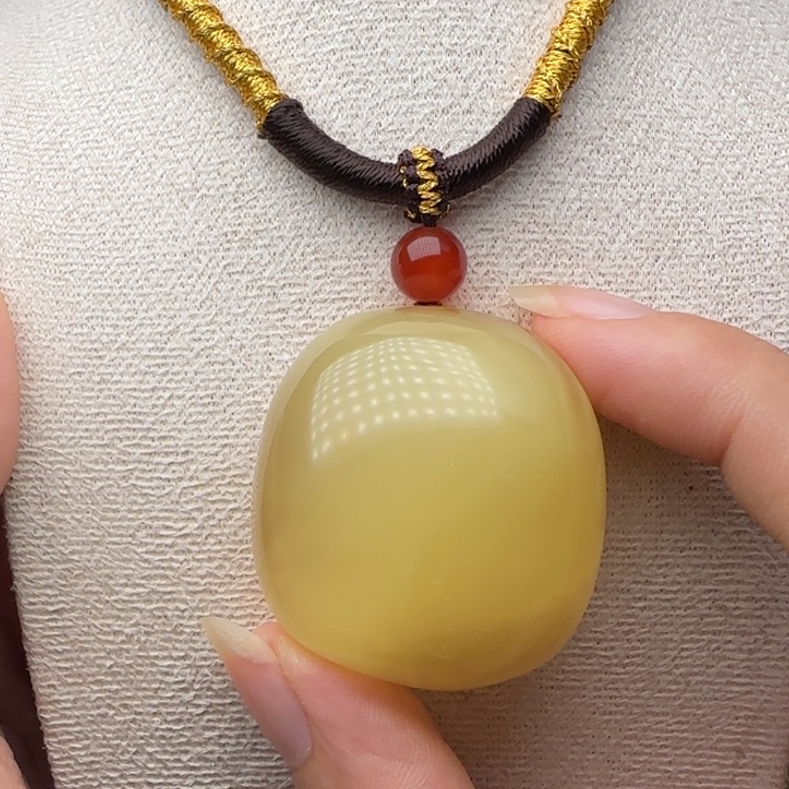 琥珀未镶嵌手链吊坠