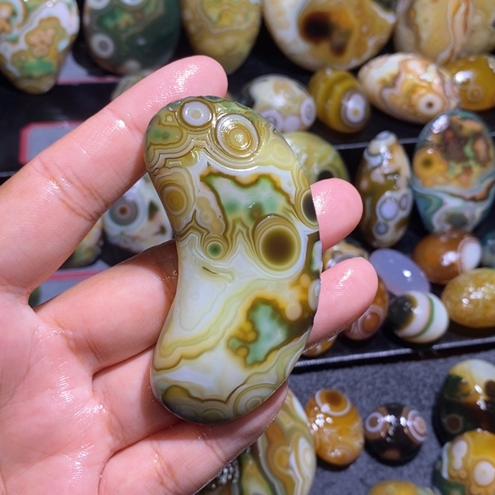 未镶嵌玛瑙/玉髓珠宝奇石