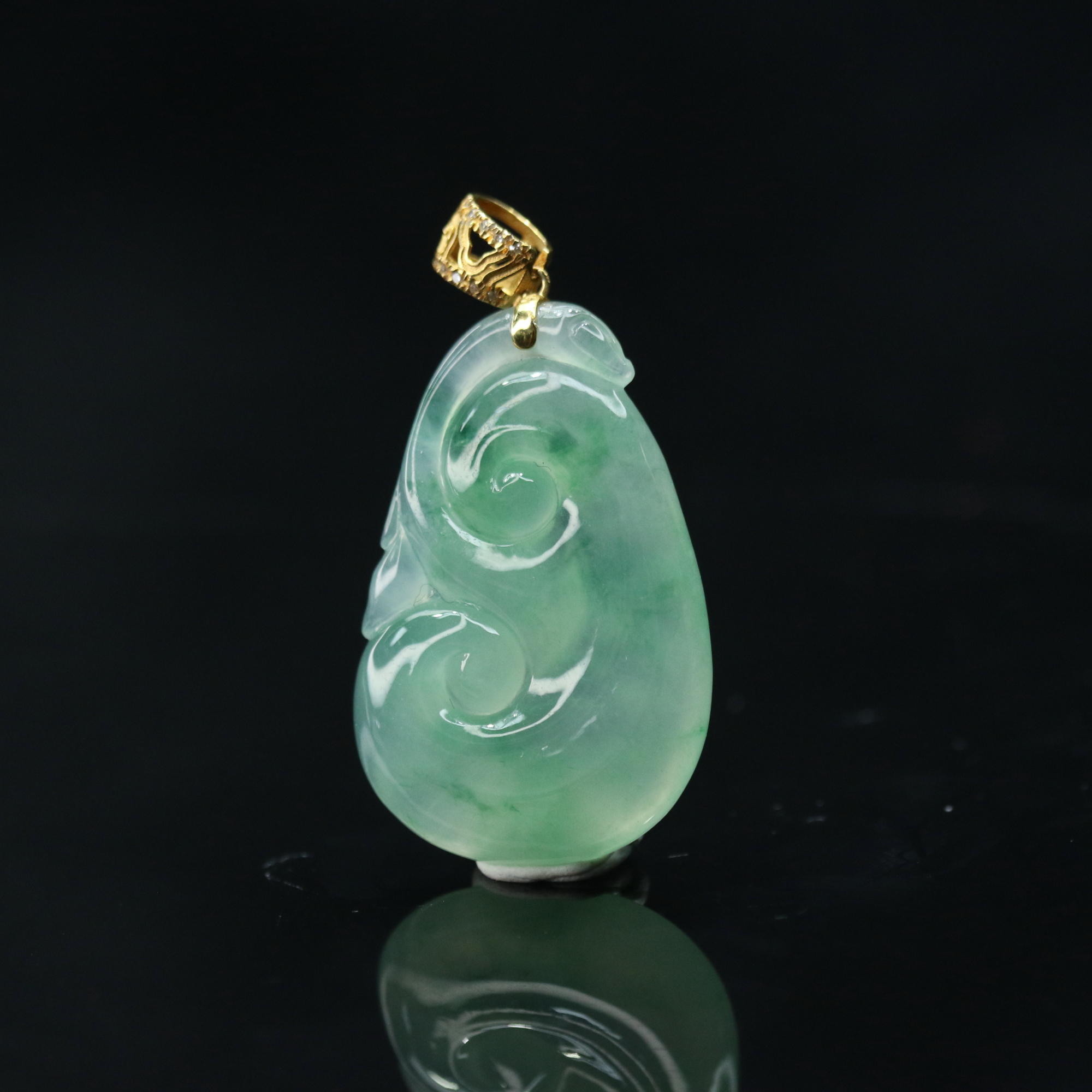 31天然缅甸翡翠A货18k如意/500612/上海嘉禾拍卖