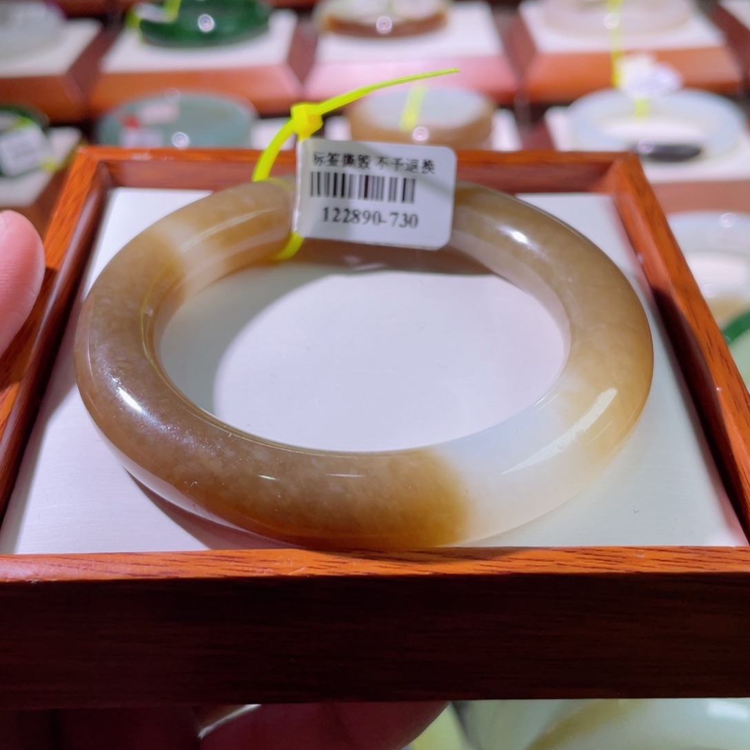 【闪购商品】和田玉手镯未镶嵌55.10