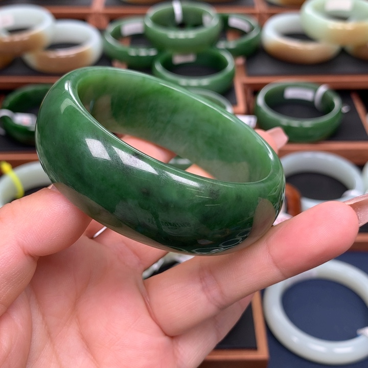 和田玉（碧玉）5859圈口未镶嵌?**?