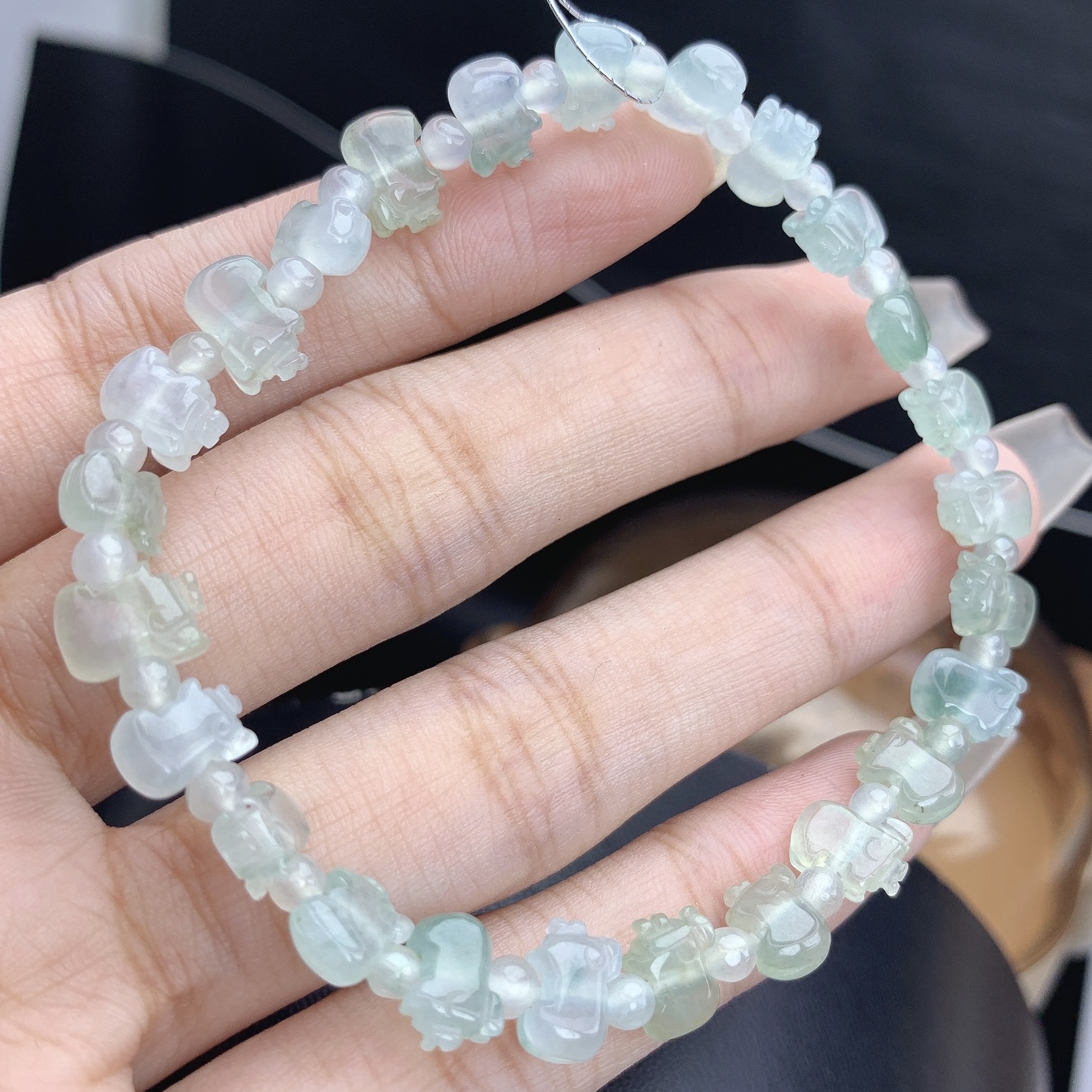 缅甸A货翡翠白冰飘花蓝色猪猪手链雕工手串T卡3.7-7mm