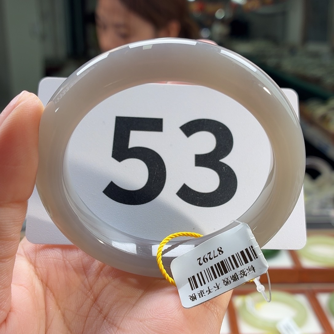 和田玉手镯未镶嵌纹纹