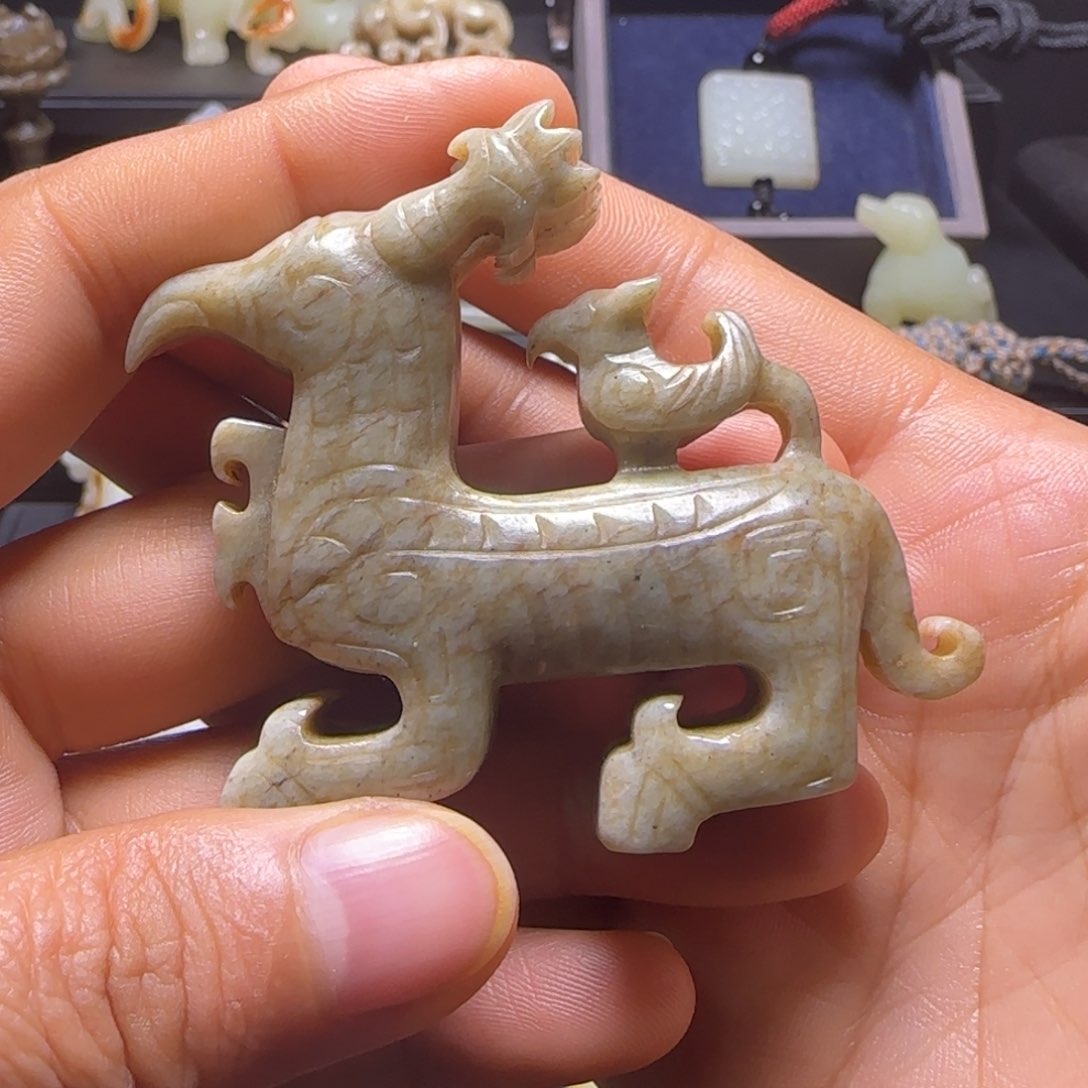 和田玉颈饰未镶嵌