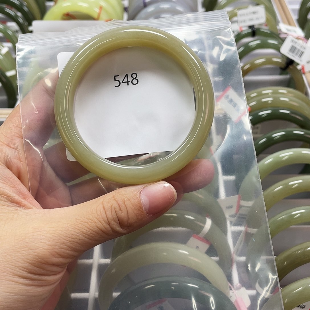 和田玉（糖玉）手镯未镶嵌548圈口53