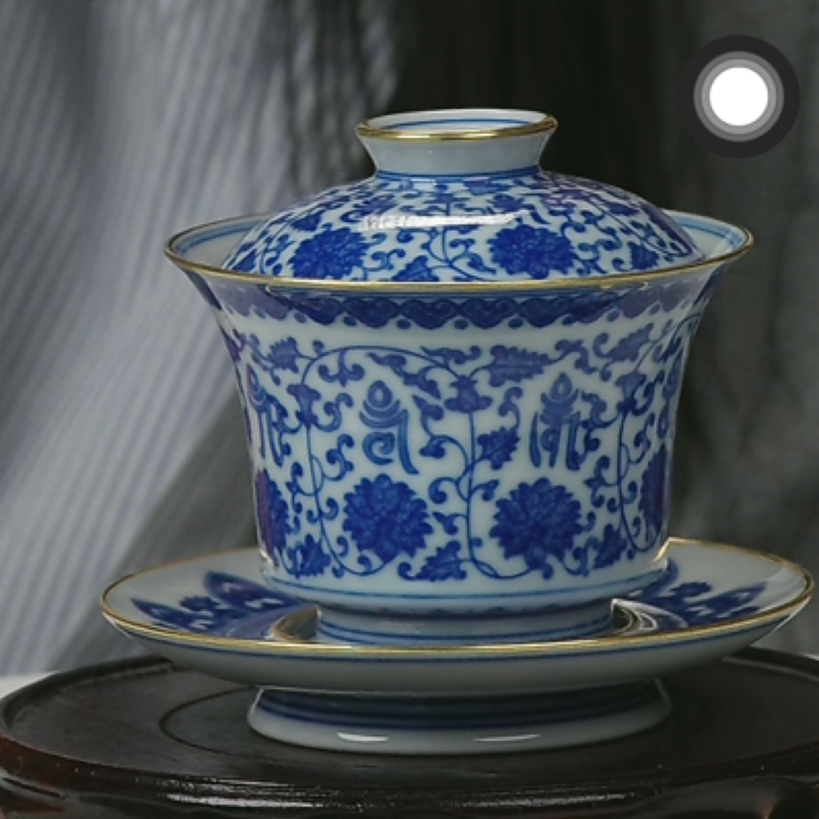 M青花缠枝花间寿字纹三才盖碗