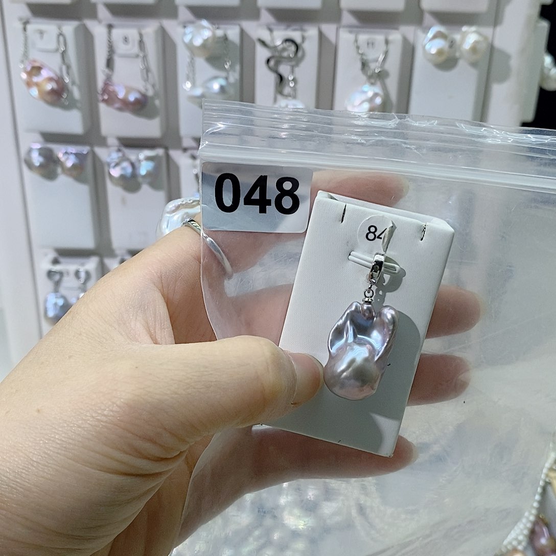 淡水珍珠合金颈饰