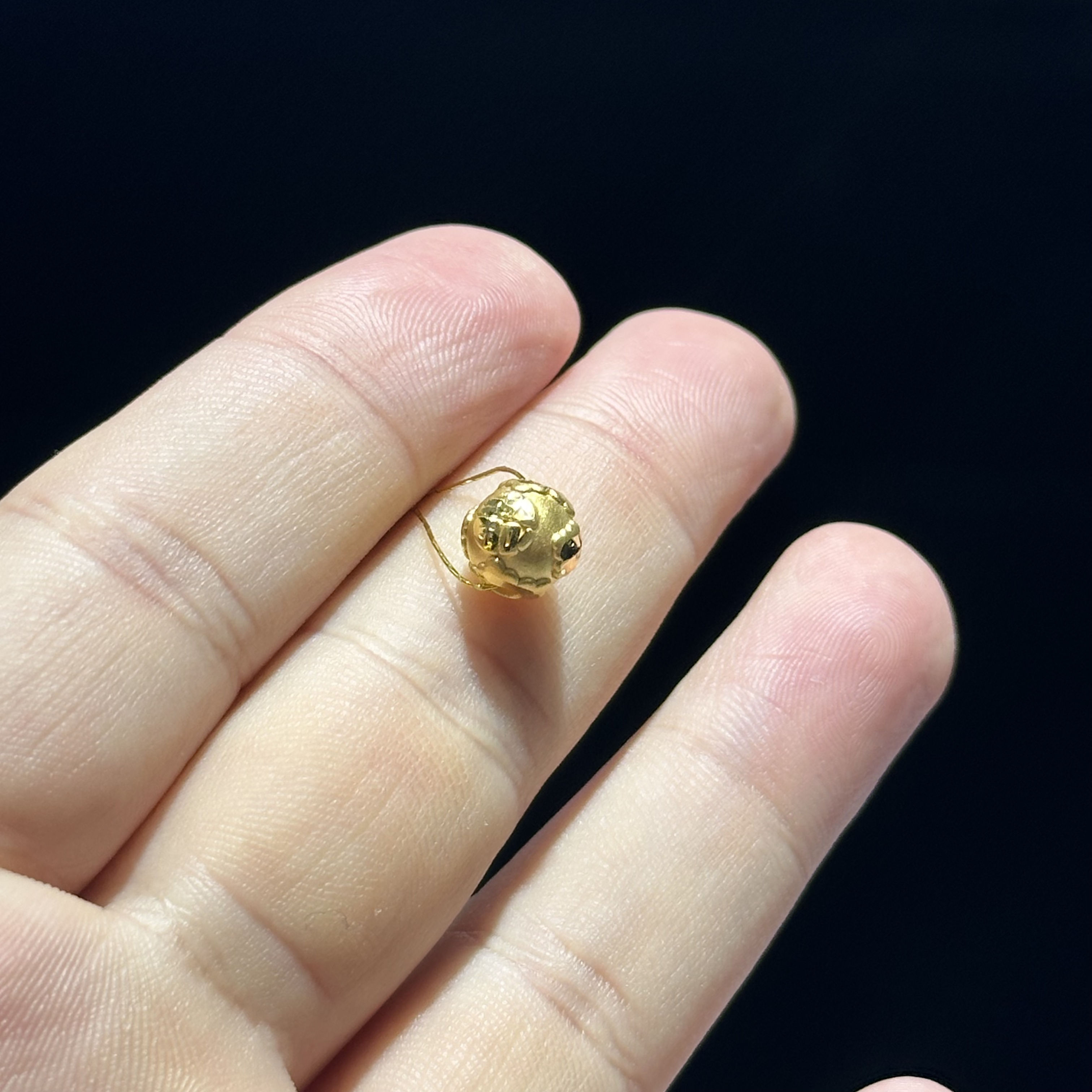 足金999 卡10 铜钱珠通孔 0.827