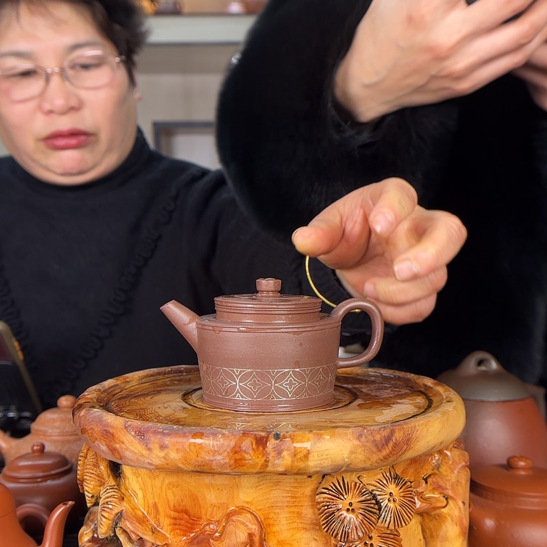 紫砂茶壶朱美琴老师