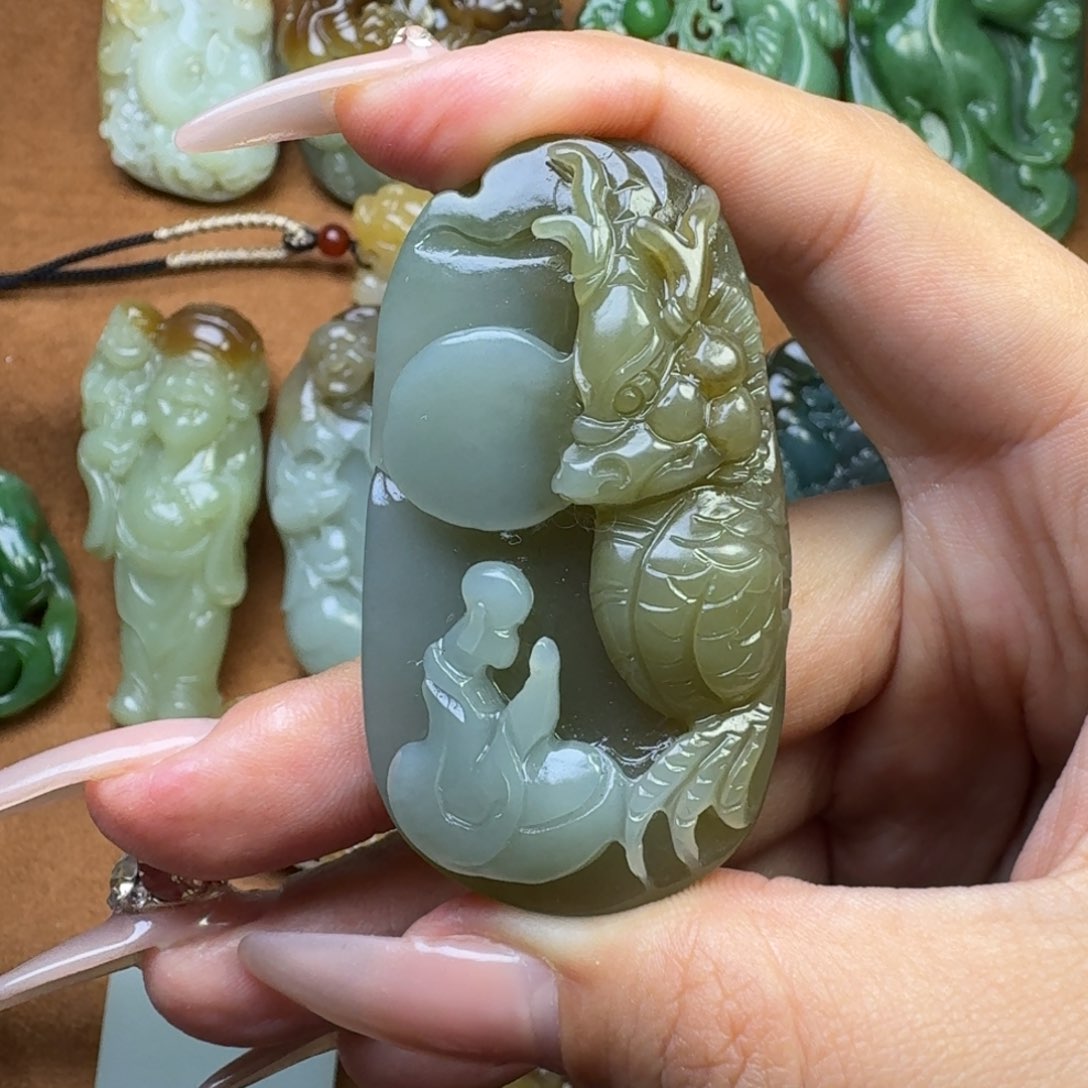 和田玉颈饰未镶嵌